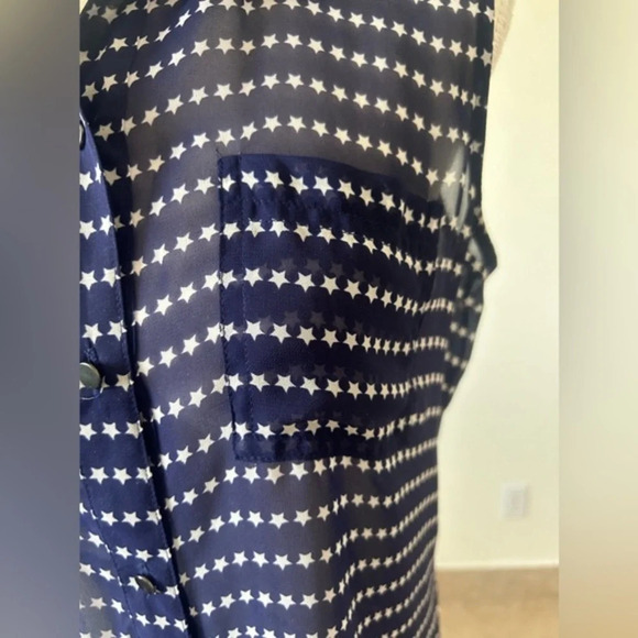 Liz Claiborne Blue White Star Print Sheer Sleeveless Tank Top Women's Size Small - Picture 6 of 11